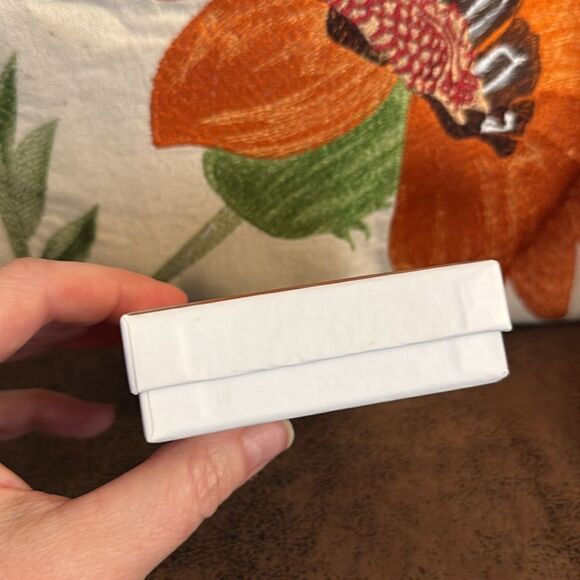 MICHAEL KORS CLOVER BAG CHARM KEYCHAIN PURSE FOB LEATHER WHITE BLUE GOLD NWT BOX - Picture 10 of 12